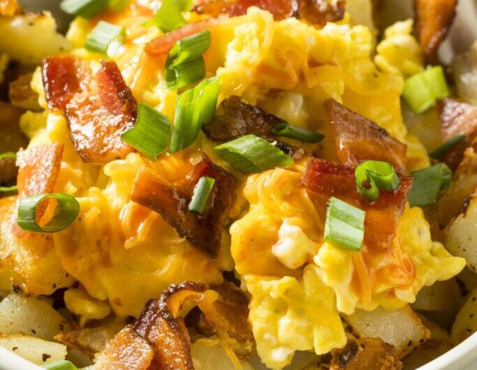 25 Bacon and Egg Recipes (+ Easy Breakfast Ideas)