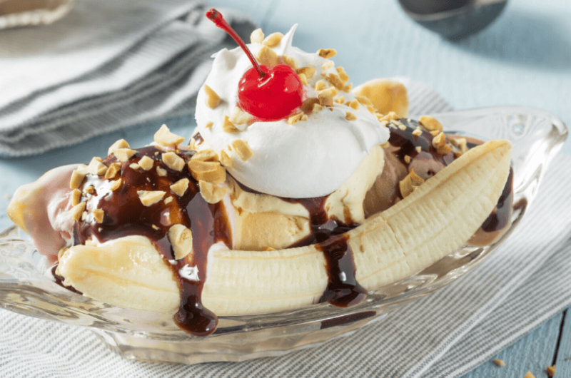 13 Banana Split Toppings