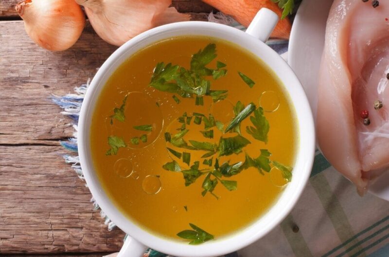 14 Best Chicken Broth Substitutes & Swaps