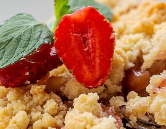 12 Best Fruit Crisp Recipes for Every Season