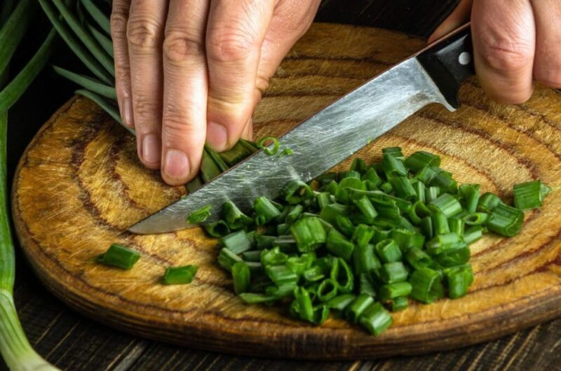 10 Best Green Onion Substitutes to Use in Your Meals