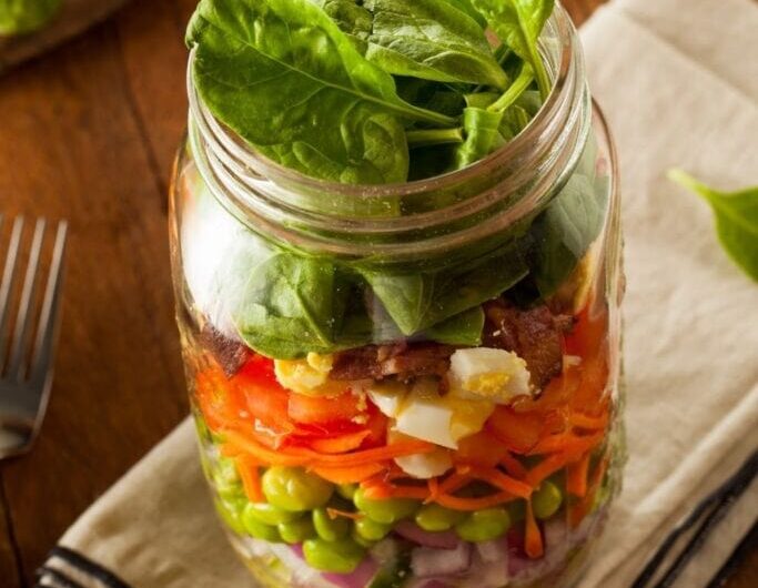 17 Best Mason Jar Salad Recipes for Meal Prepping