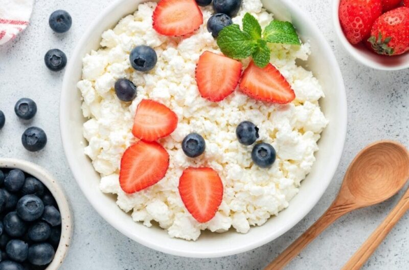 20 Cottage Cheese Substitutes (+ Best Alternatives)