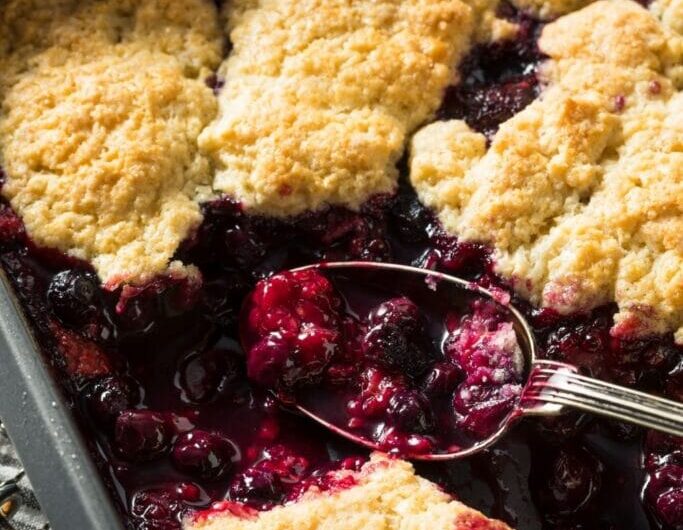 25 Easy Blackberry Desserts