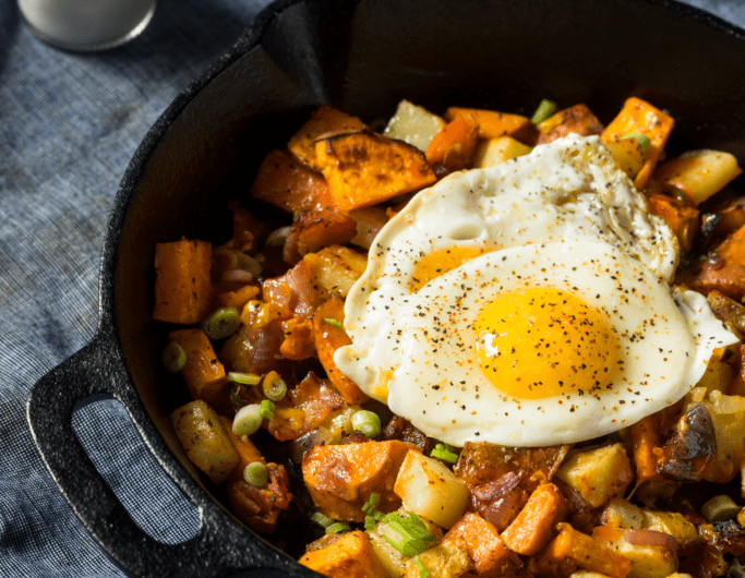 21 Easy Camping Breakfast Ideas