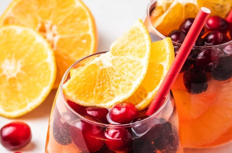 13 Easy Champagne Punch Recipes for A Crowd