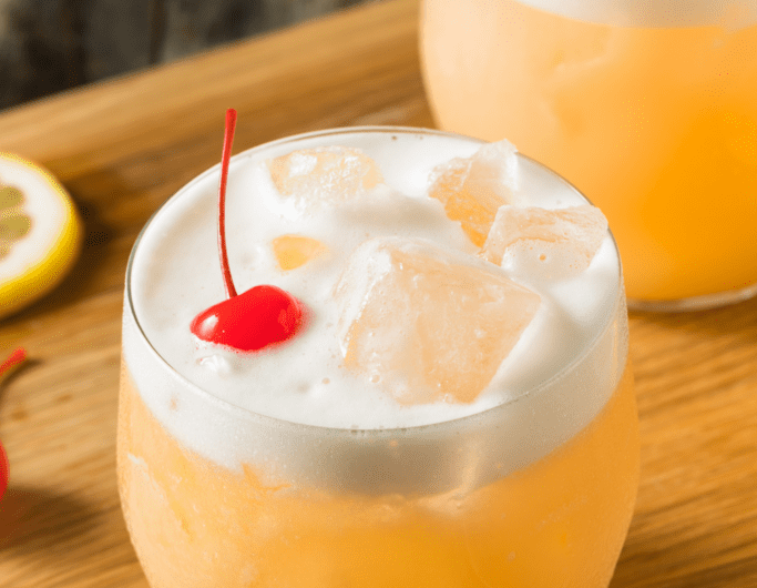 30 Easy Cocktail Recipes & Mixed Drinks for 2025