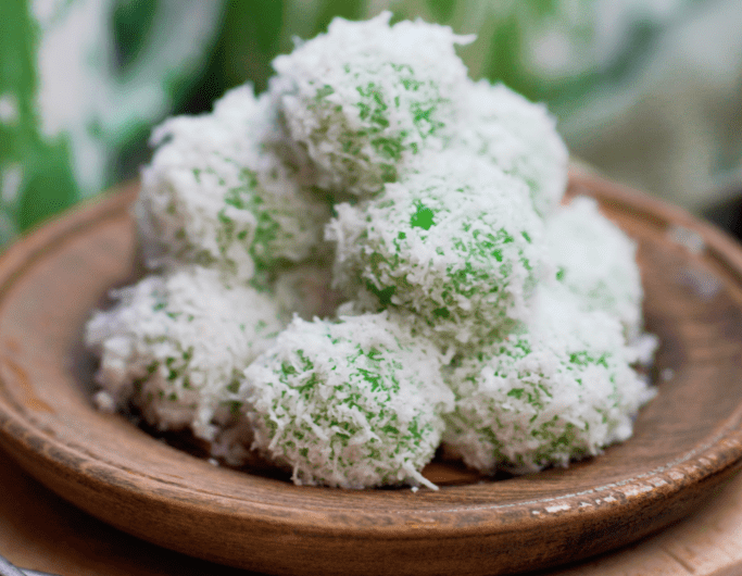 20 Easy Indonesian Desserts