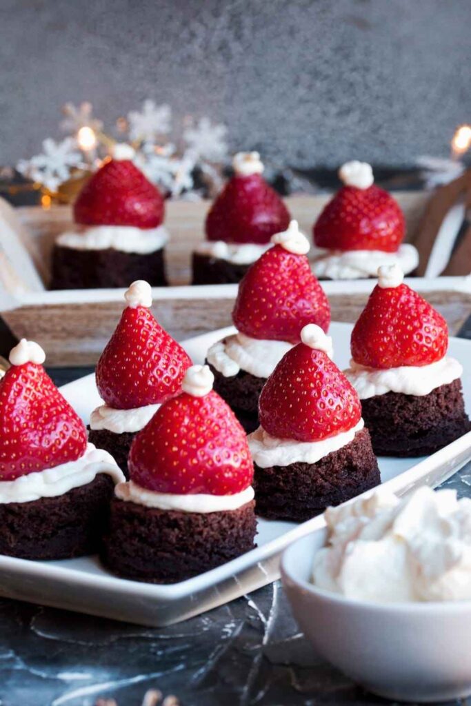 25 Easy No-Bake Christmas Desserts & Treats